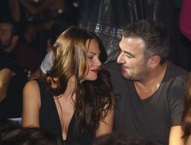 Ρέμος-Μπόσνιακ: Πού περνούν τον μήνα του μέλιτος μετά το λαμπερό γάμο τους και με ποιους;